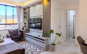Apt novo, próximo às praias e centro de eventos